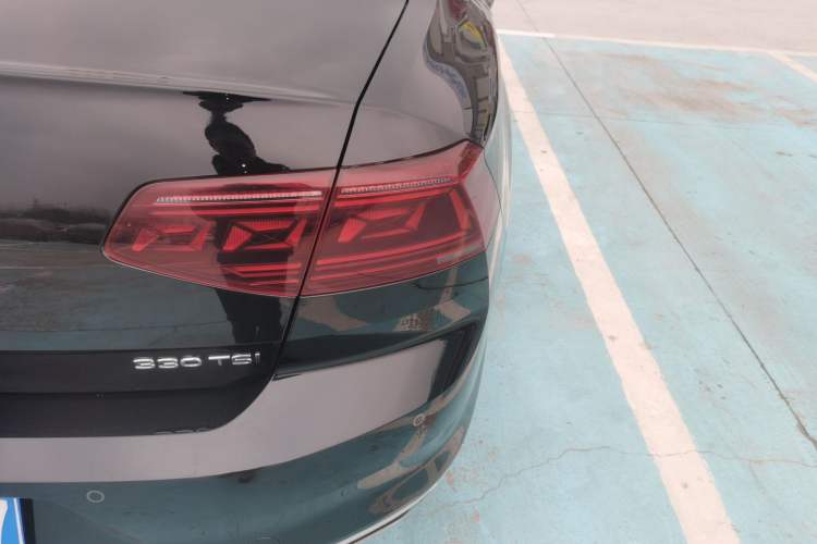 Used Volkswagen Magotan 2023 2 Million Units Commemorative Edition 330TSI DSG Luxury Version