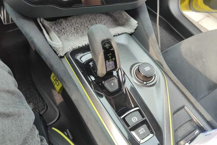 Used Lynk & Co 03 2019 03+ 2.0TD Automatic Wind-Chasing Edition Gear Lever