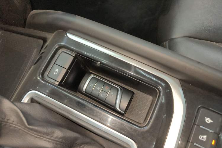 Used GAC Trumpchi GS7 2017 320T Two-Wheel-Drive Luxury Smart Connectivity Model