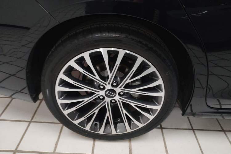 Used Bestune B70 2024 Dragon Edition 1.5T Leading Model Right Rear Wheel Hub