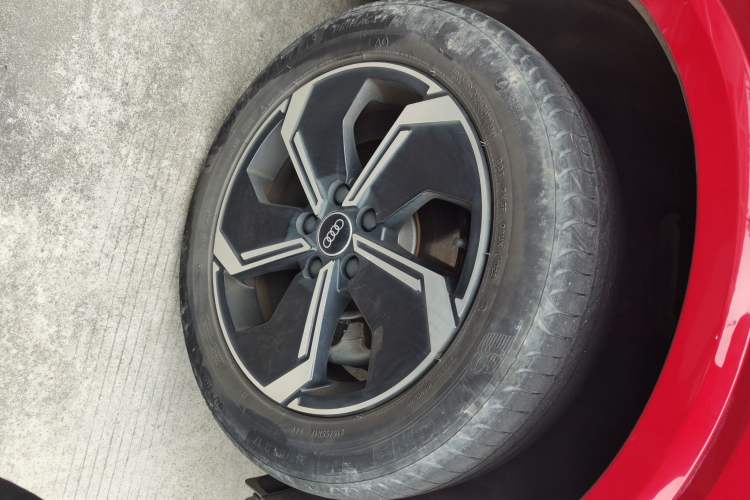 Used Audi Q2L e-tron 2022 Q2L e-tron Pure Electric Smart Enjoyment Model
