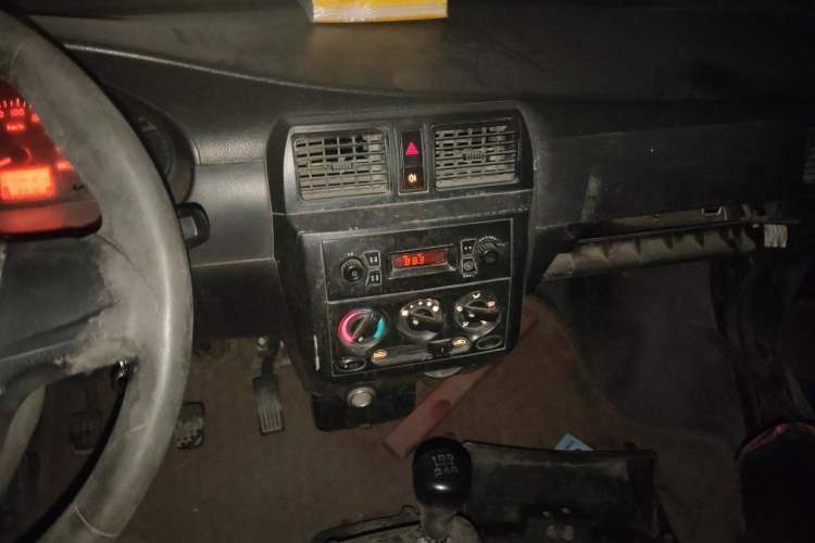 Used Wuling Rongguang 2011 1.2L Base Version
