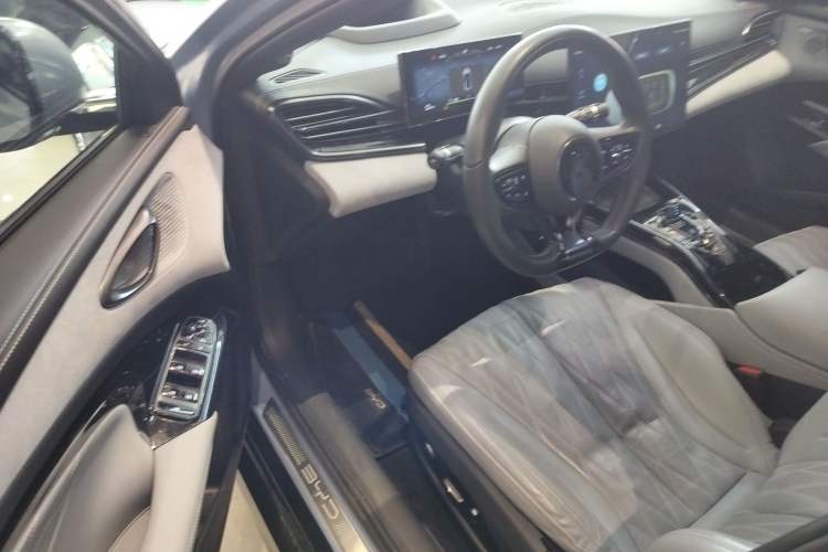 Used BYD Seal 2022 700 km Long-Range Rear-Wheel-Drive Version Driver Seat