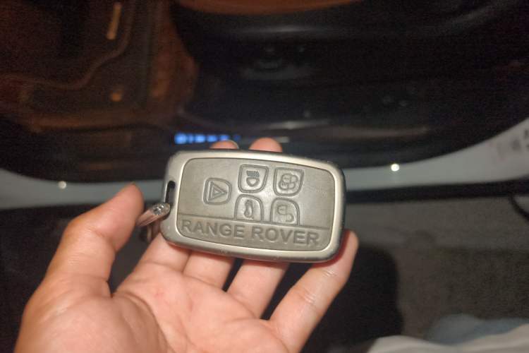 Used Land Rover Discovery Sport 2015 2.0T HSE LUXURY