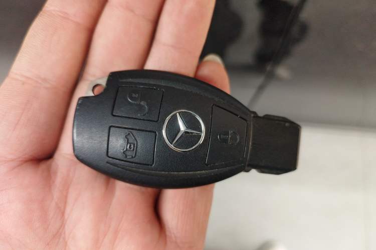 Used Mercedes-Benz Vito 2018 2.0T Business Version China V Emission Standard Vehicle Key