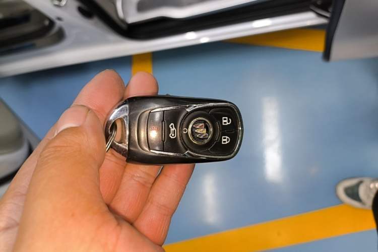 Used Buick GL8 2021 ES Landtrek 653T Comfort Edition