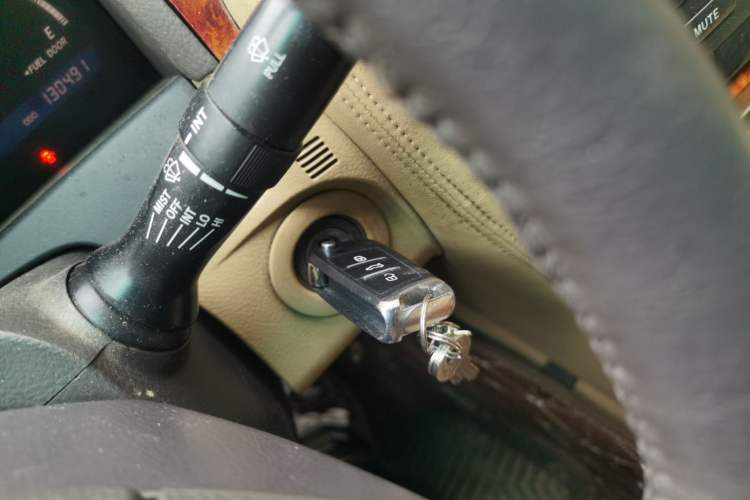 Used Toyota Crown 2006 2.5L Royal Leather Edition Vehicle Key