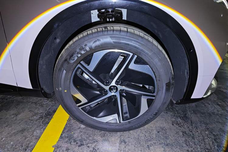 Used Rising R7 2025 Model Urban Edition