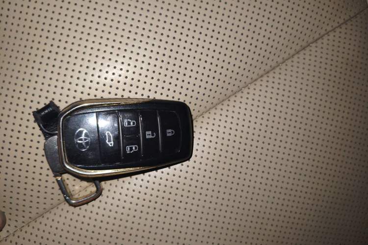 Used Toyota Alphard 2023 Dual-Motor 2.5L Premium Golden Edition Vehicle Key