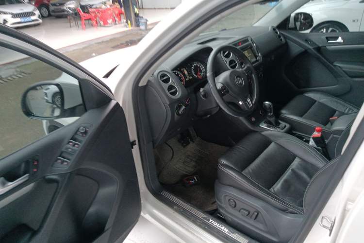 Used Volkswagen Tiguan 2016 300TSI Automatic Two-Wheel Drive Luxury Edition Driver Seat