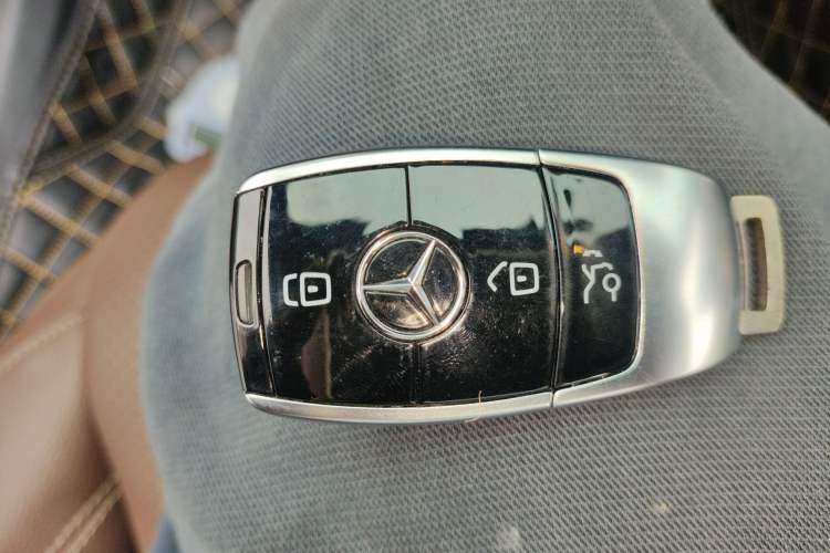 Used Mercedes-Benz E-Class 2023 E 300 L Sport Luxury Edition Vehicle Key