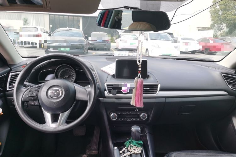 Used Mazda 3 Axela 2016 Sedan 1.5L Automatic Luxury Model
