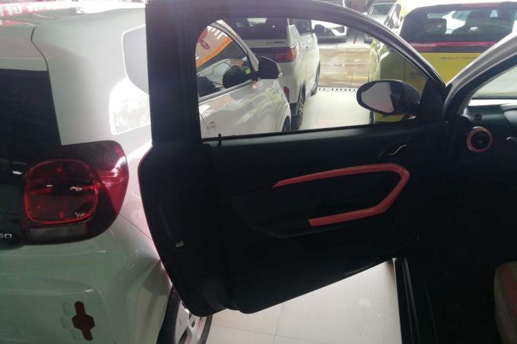 Used Chery New Energy Little Ant 2021 200 000 Yuan Ant Fan Edition Energized Version Lithium Iron Phosphate 301 km
