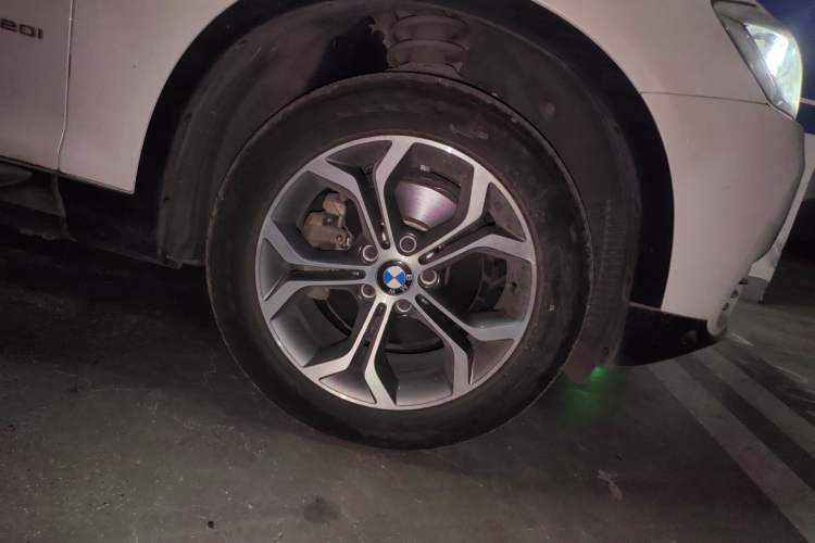 Used BMW X3 2014 xDrive20i X Design Package Right Front Wheel Hub
