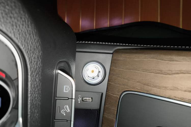 Used Audi Q5L 2022 45T Luxury Elegant Model
