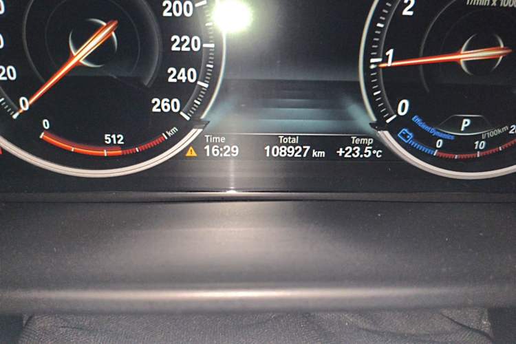 Used BMW X5 2015 xDrive35i China Limited Edition Odometer Close Up