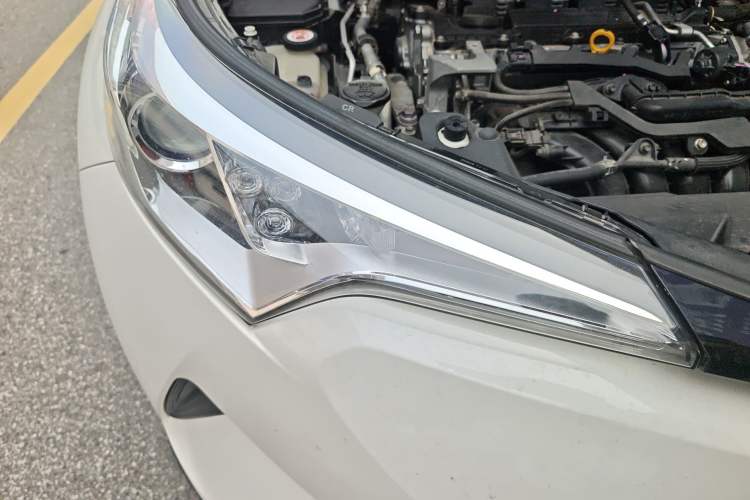 Used Toyota C-HR 2018 2.0L Leading Edition China VI
