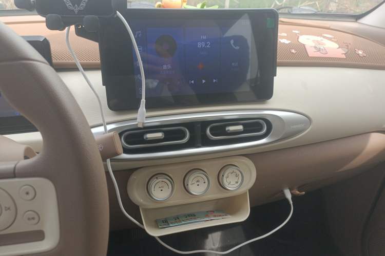 Used Wuling Hongguang MINIEV 2025 Four-Door Version Zhenxiang+ Edition Audio And AC Panel