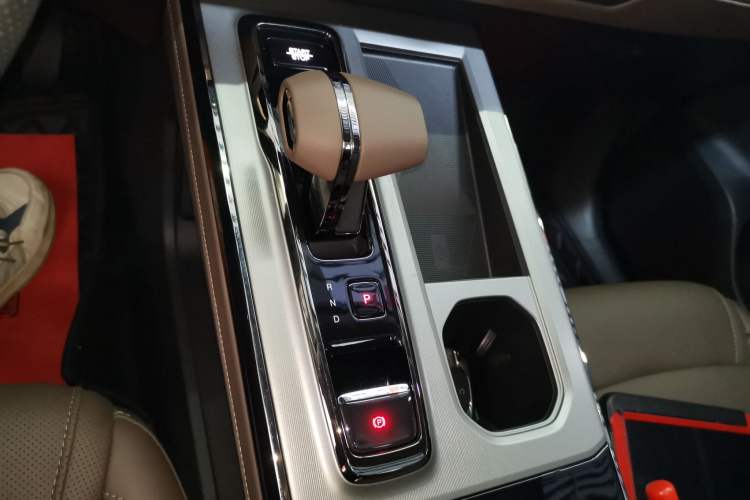 Used GAC Trumpchi GS4 2024 MAX 1.5T Flagship Edition Gear Lever