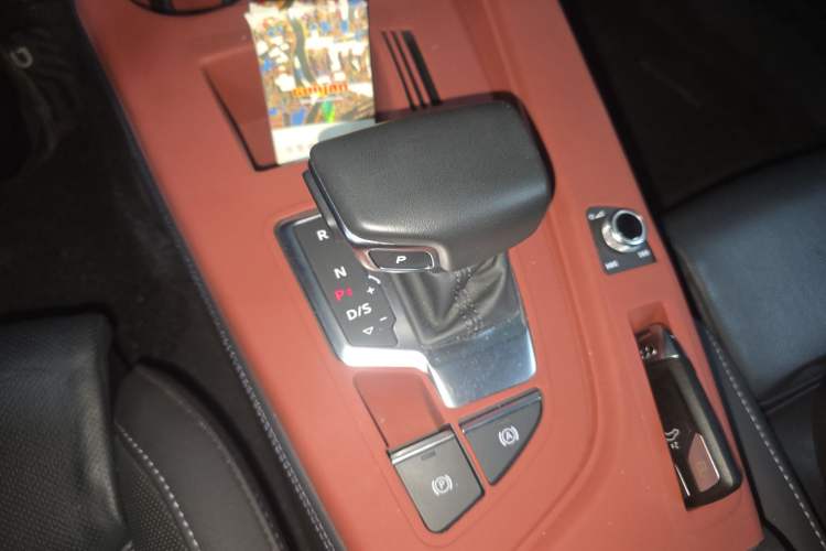 Used Audi A4L 2023 40 TFSI Luxury Dynamic Model