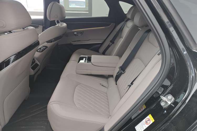 Used BYD Han 2025 EV with 701 km of Laser Radar-Enabled Intelligent Driving
