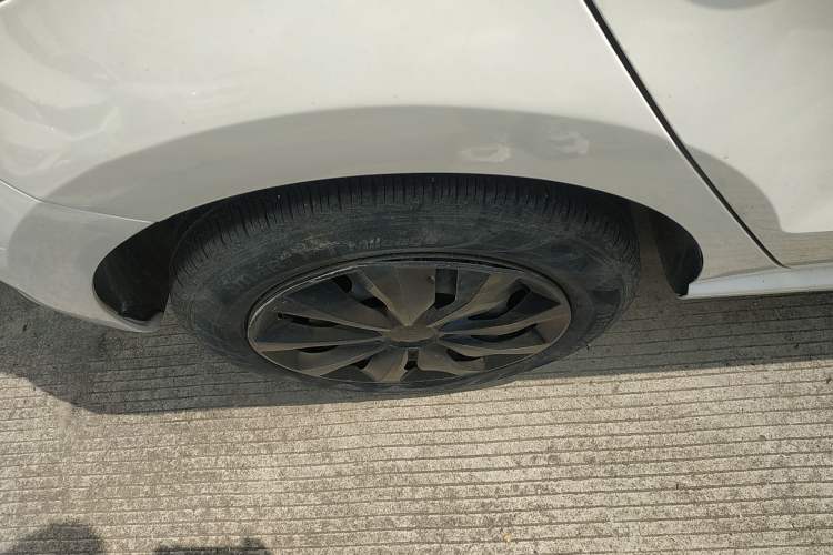 Used Volkswagen Polo 2016 1.6L Automatic Comfort Model Exterior 5