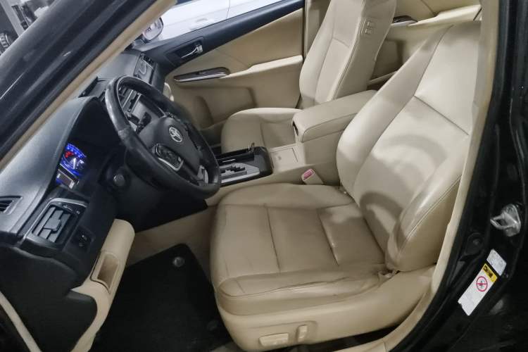 Used Toyota Camry 2015 Dual-Engine 2.5 HG Luxury Navigation Edition