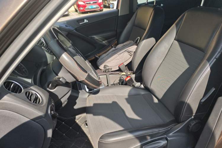 Used Volkswagen Tiguan 2015 1.8TSI Automatic Two-Wheel Drive Trend Edition
