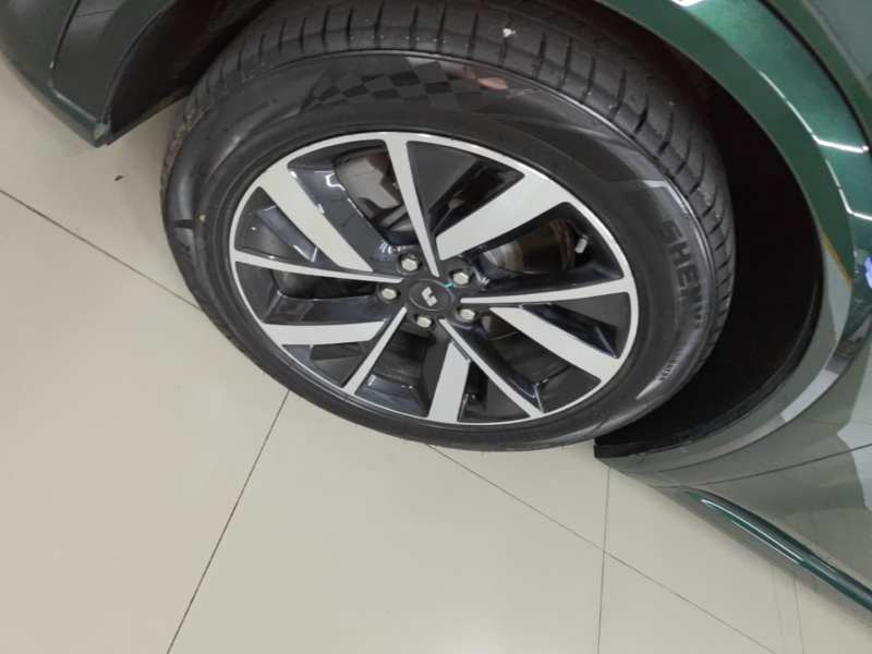 Used Li Auto L8 2023 Max model — 23