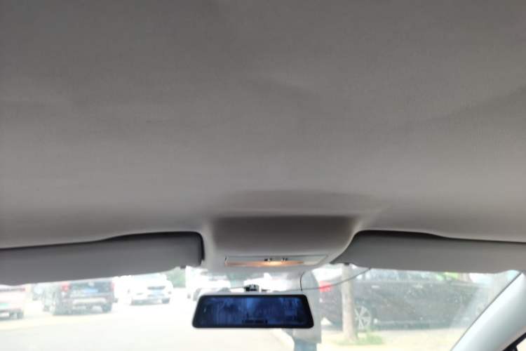 Used Volkswagen Polo 2013 1.4L Manual Fashion Edition Headliner