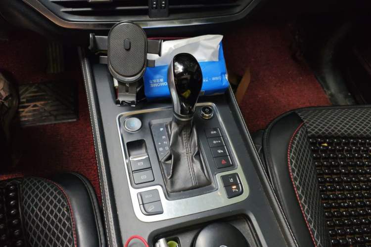 Used BYD Tang 2018 2.0T Automatic SmartConnect Prestige 7-Seater China V Standard Gear Lever