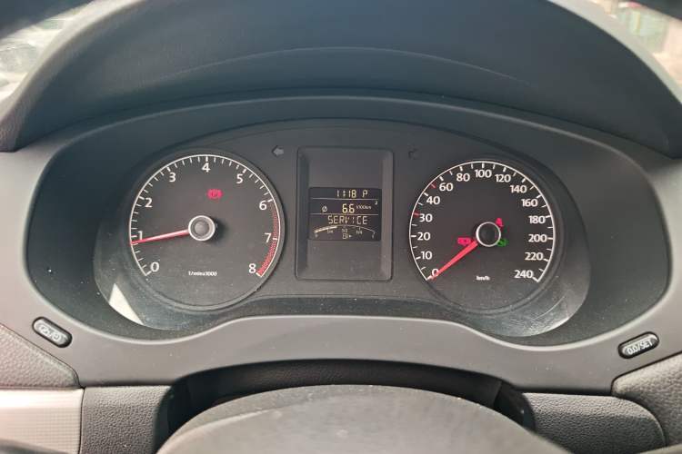 Used Volkswagen Sagitar 2014 Revised Version 1.6L Automatic Comfort Edition
