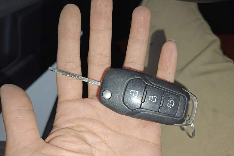 Used Ford Escort 2015 1.5L Automatic Fashion Model Vehicle Key