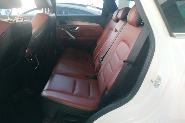 Used JETOUR X70 PLUS 2021 Zhuge 1.6T DCT Wuhou 7-Seater