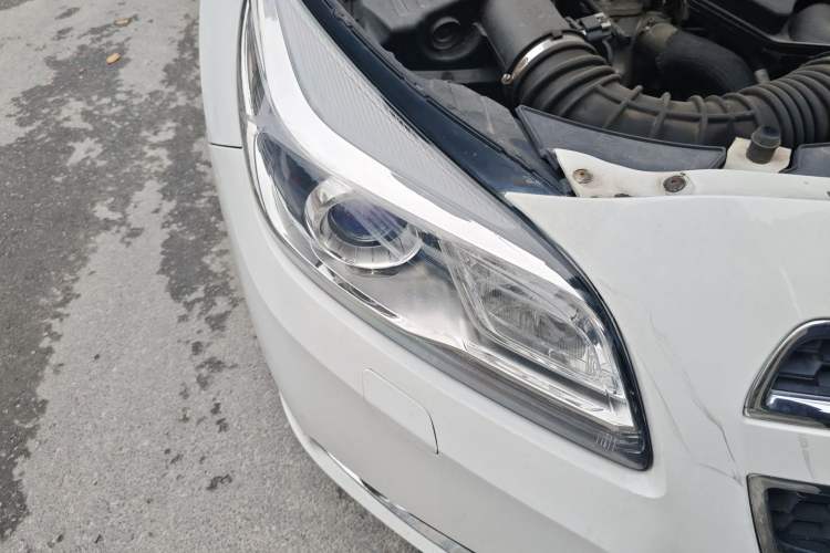 Used Chevrolet Malibu 2014 2.0L Automatic Luxury Edition Right Front Headlight