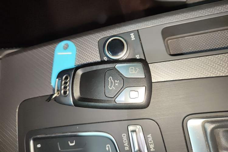 Used Audi Q5L 2018 40 TFSI Prestige Fashion Edition China VI Interior 1