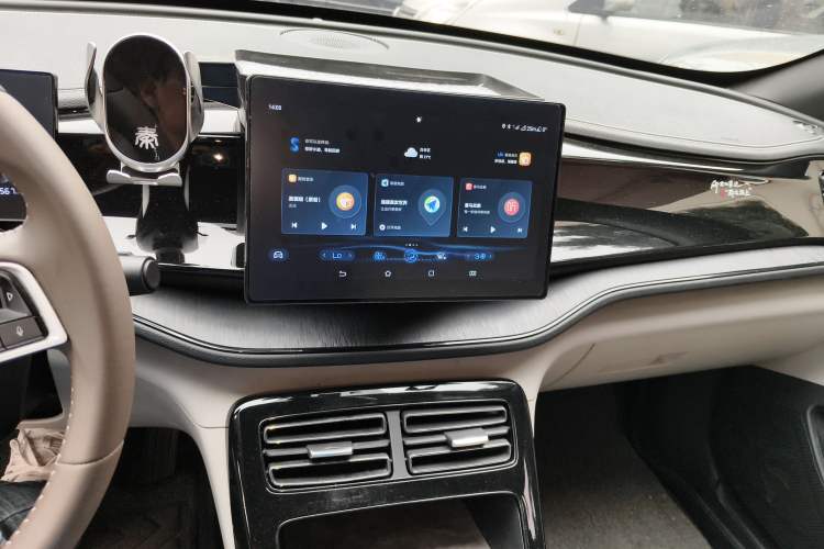 Used BYD Qin PLUS 2023 Champion Edition DM-i 55KM Leading Model