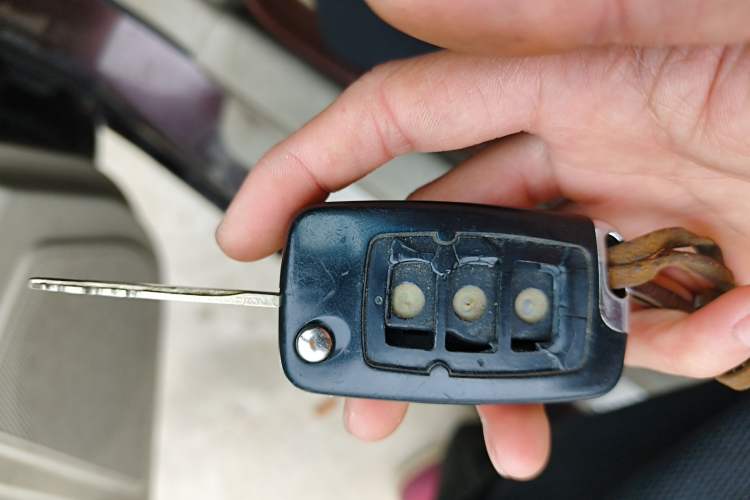 Used Geely Auto Classic Emgrand 2010 Sedan 1.8L Manual Luxury Model
