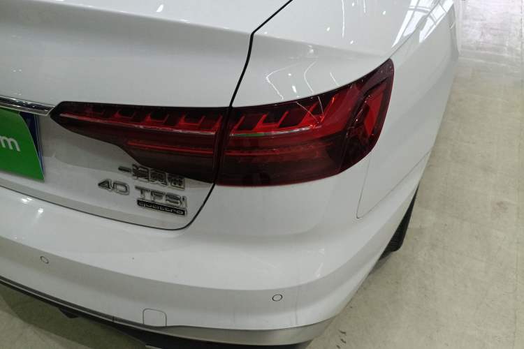 Used Audi A4L 2020 40 TFSI quattro Luxury Dynamic Model Right Rear Taillight