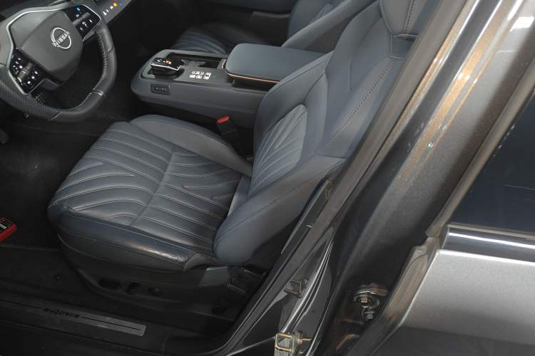 Used Nissan ARIYA 2022 Four-Wheel-Drive High-Performance Top-Tier Model
