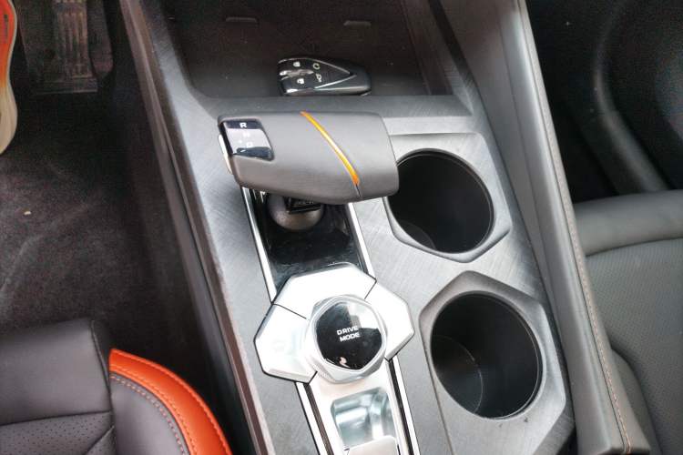 Used CHANGAN UNI-V 2023 1.5T Prestige Model Gear Lever