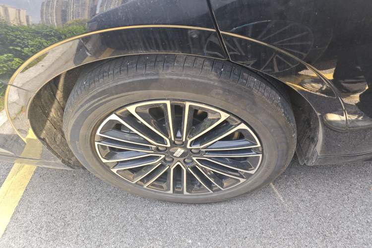 Used Geely Galaxy 8 2025 130km EM-i Deluxe Edition
