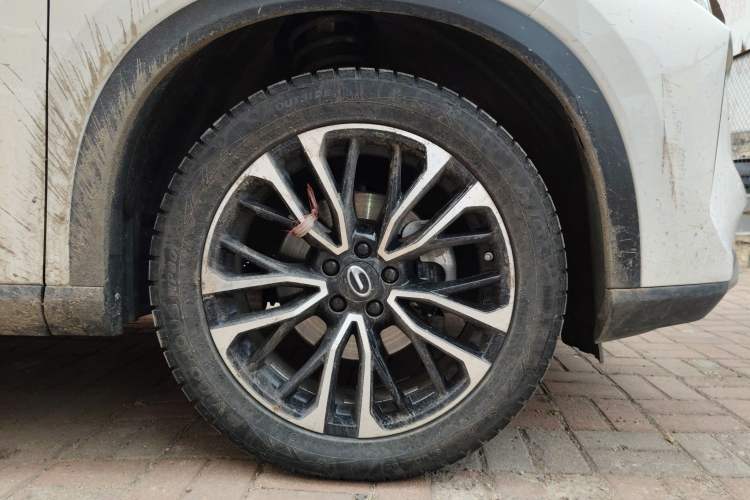 Used GAC Trumpchi GS4 PLUS 2022 270T Automatic Starry Edition Right Front Wheel Hub