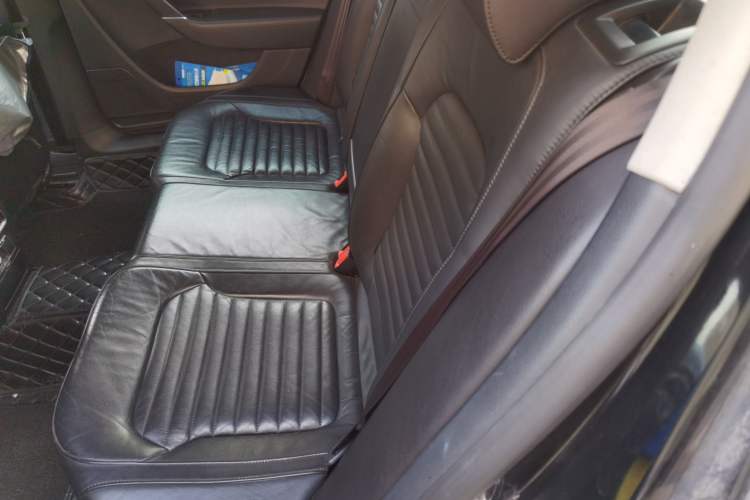 Used Volkswagen Magotan 2016 1.8TSI Smart Comfort Model Left Rear Seat