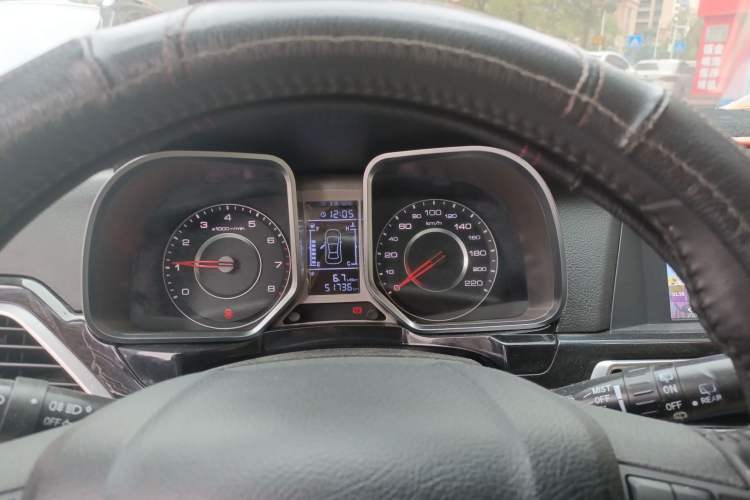 Used Zotye Domy X5 2017 Platinum Edition 1.5T Manual Luxury Model Instrument Cluster