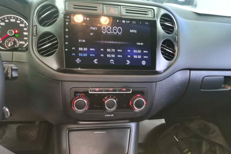 Used Volkswagen Tiguan 2016 280TSI Automatic Two-Wheel-Drive Silk Road Style Edition