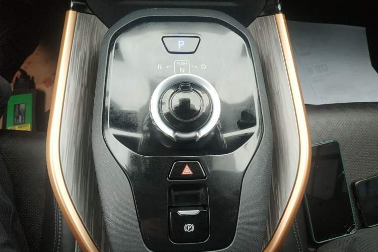 Used Toyota bZ3 2023 616 km Long-Range Premium
