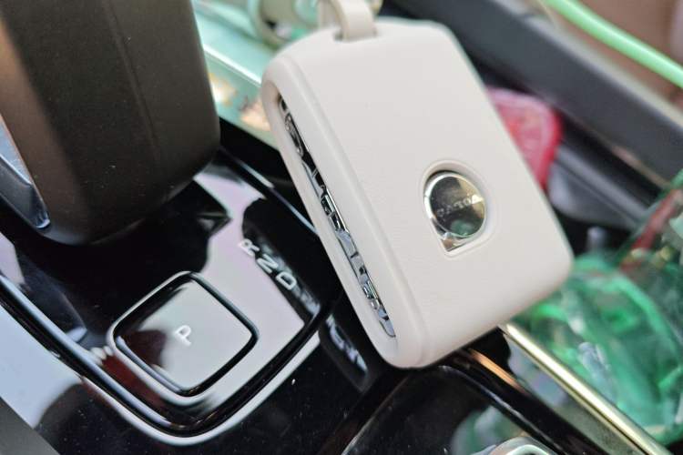 Used Volvo S60 2025 B4 Zhiyi Luxury Edition Vehicle Key