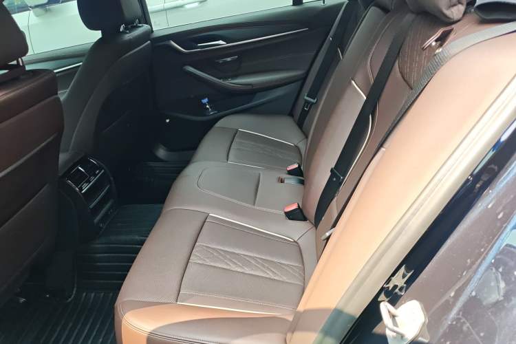 Used BMW 5 Series New Energy 2021 535Le M Sport Package Left Rear Seat