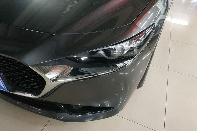 Used Mazda 3 Axela 2022 2.0L Automatic Zhi Rui Obsidian Edition

